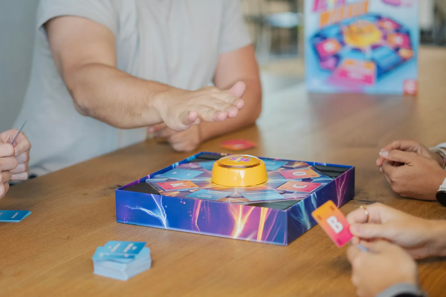 Game Factory Blitzwisser Wortspiel mit Buzzer 2-4 Spieler